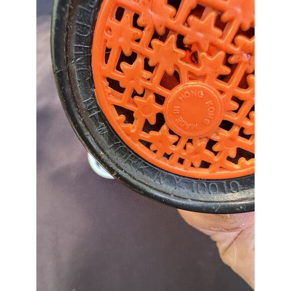 Vtg HALLOWEEN SPOOKY HORN & Hallmark Skeleton -Horn Makes Small Noise - Picture 5 of 9